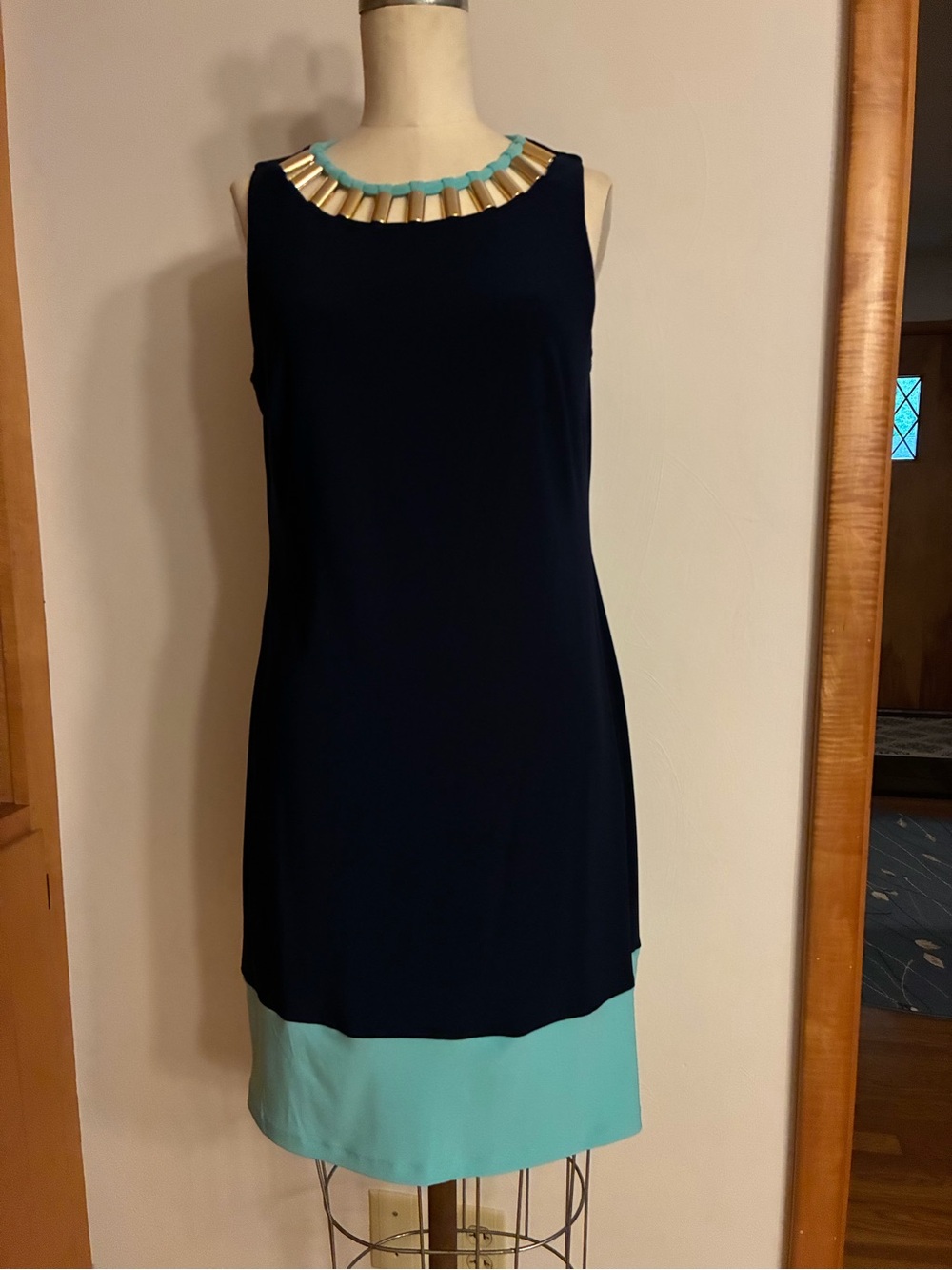 ADDRESSING WOMAN Navy & Teal Colorblock Shift Dress Sleeveless Metallic Bar Neck